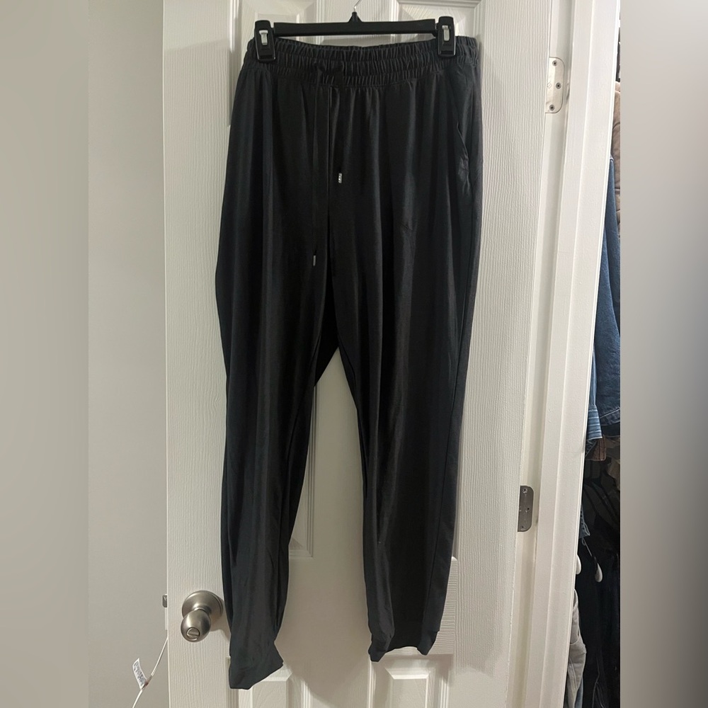 Old navy women’s joggers NWoT